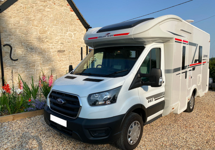 Image of a Motorhome - Image 0
