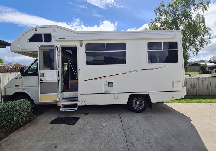Image of a Motorhome - Image 0