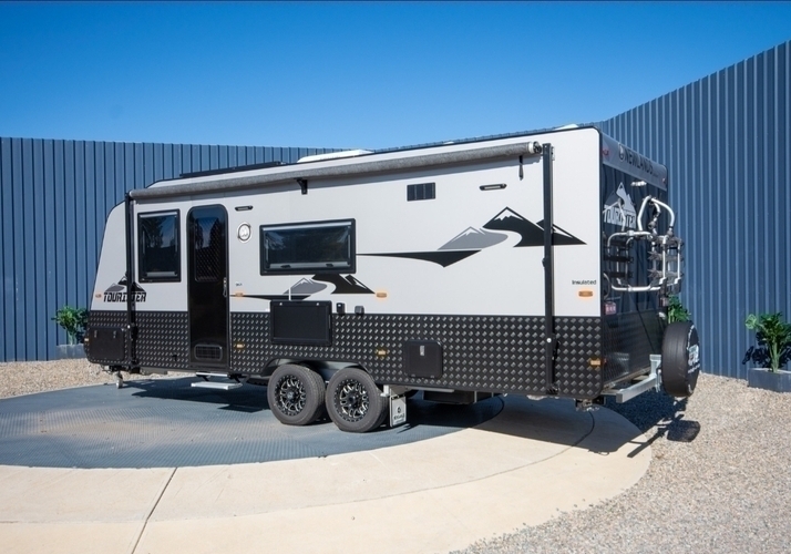 Image of a Caravan - Image 0