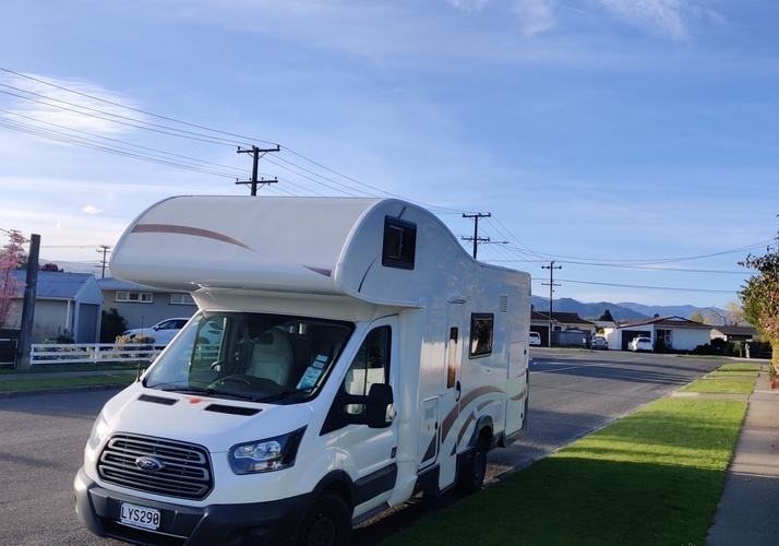Image of a Motorhome - Image 0