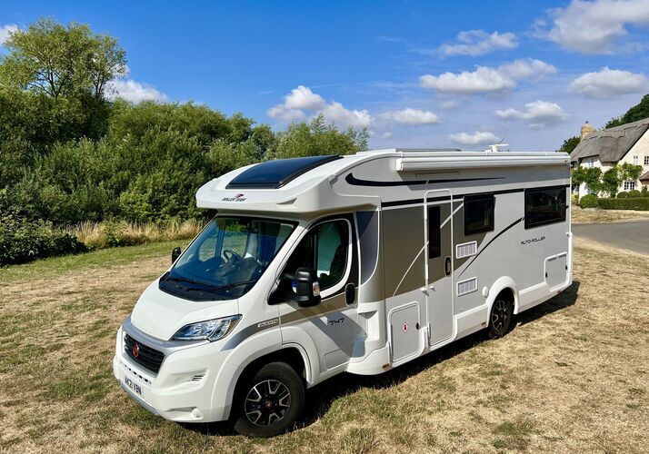 Image of a Motorhome - Image 0