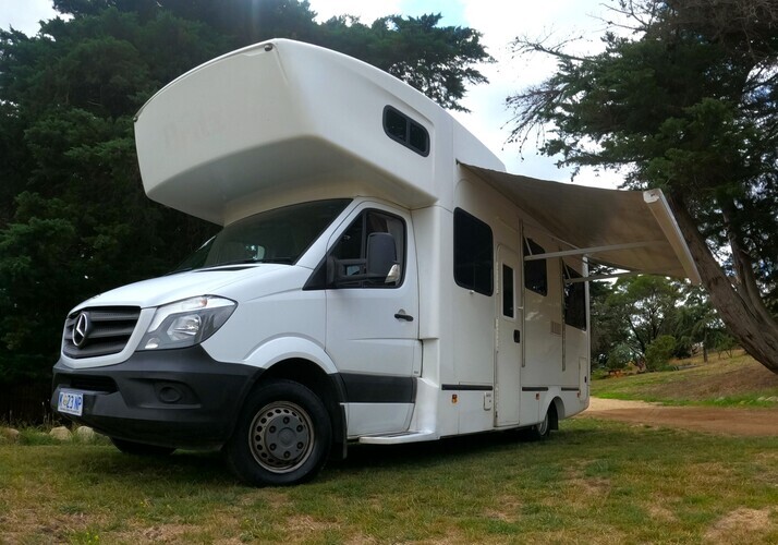 Image of a Motorhome - Image 0