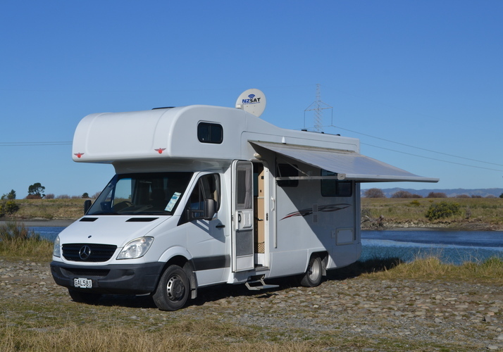 Image of a Motorhome - Image 0