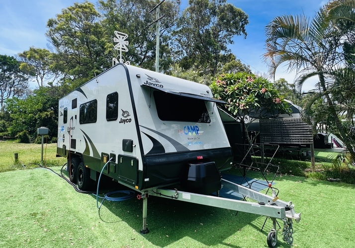 Image of a Caravan - Image 0