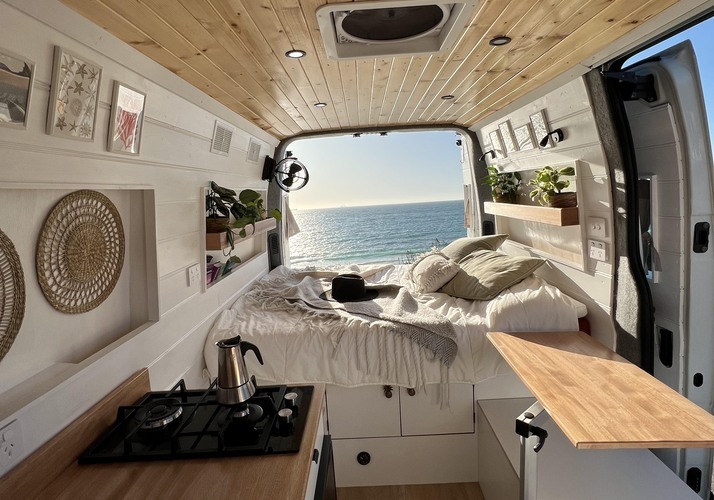 Image of a Campervan - Image 0
