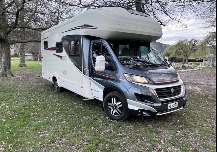 Image of a Motorhome - Image 0