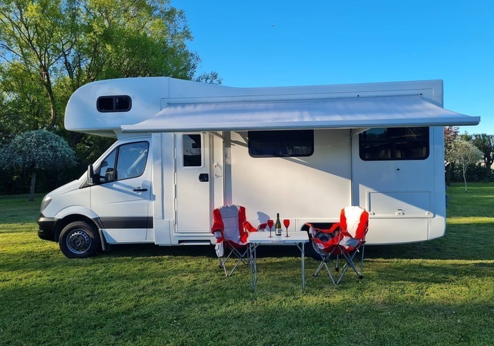 Image of a Motorhome - Image 0