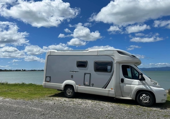 Image of a Motorhome - Image 0