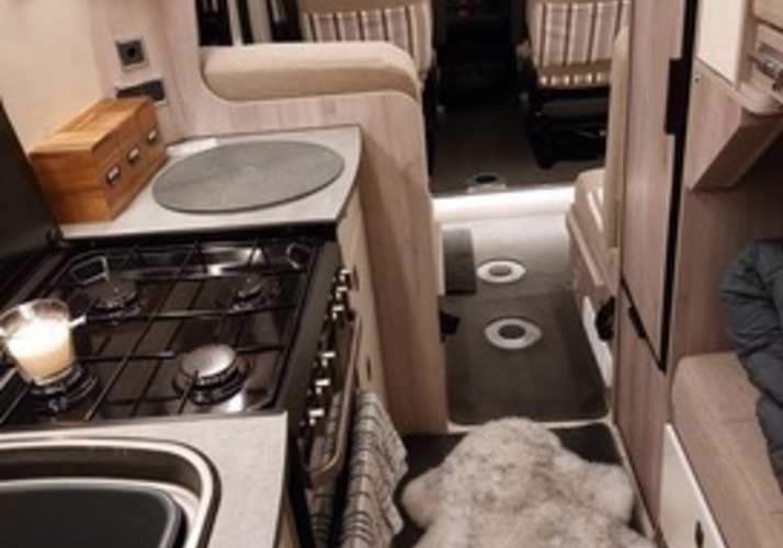 Image of a Motorhome - Image 0