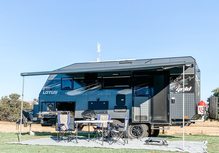 Image of a Caravan - Image 0