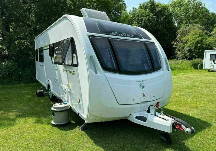 Image of a Caravan - Image 0
