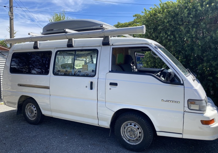 Image of a Campervan - Image 0