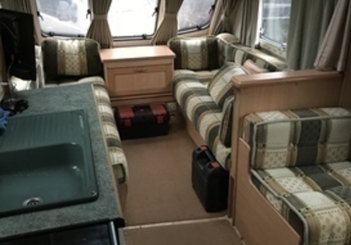Image of a Caravan - Image 0