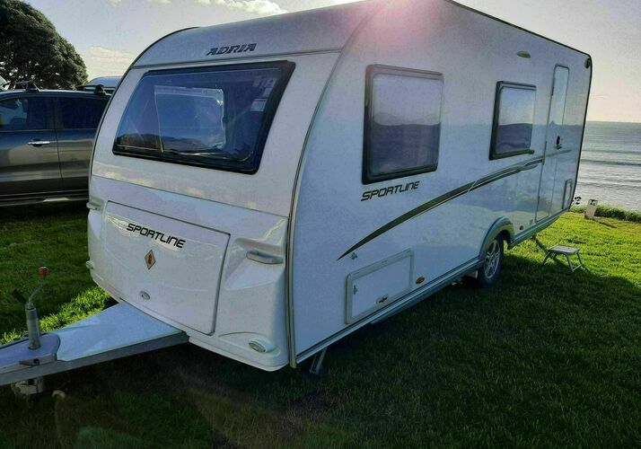 Image of a Caravan - Image 0