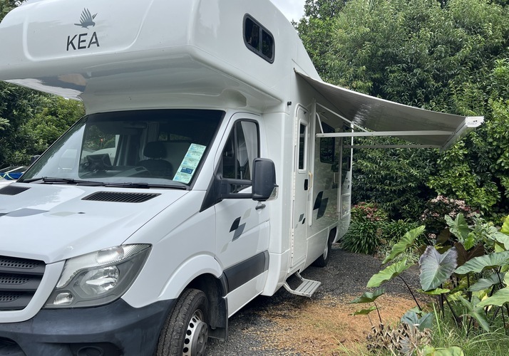 Image of a Motorhome - Image 0