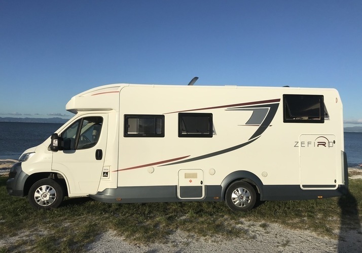 Image of a Motorhome - Image 0