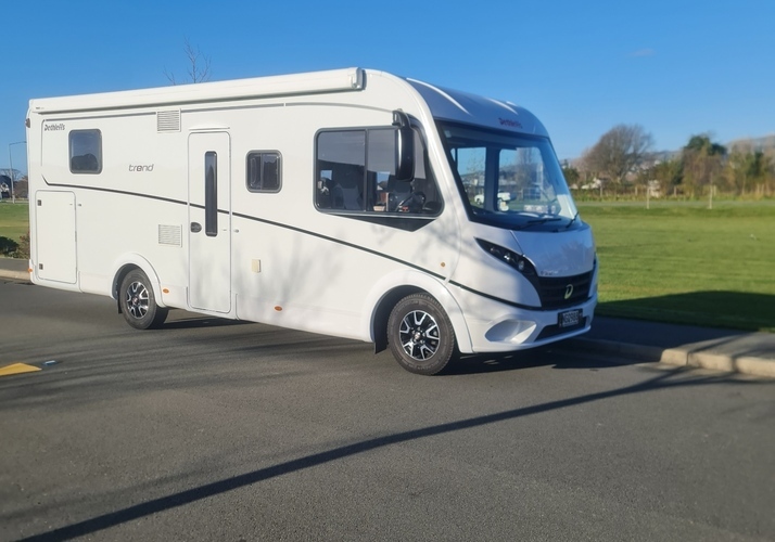 Image of a Motorhome - Image 0