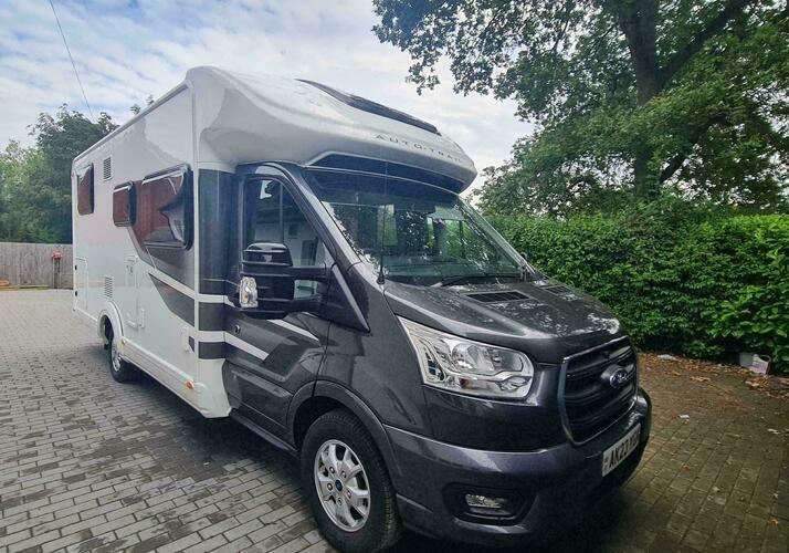 Image of a Motorhome - Image 0