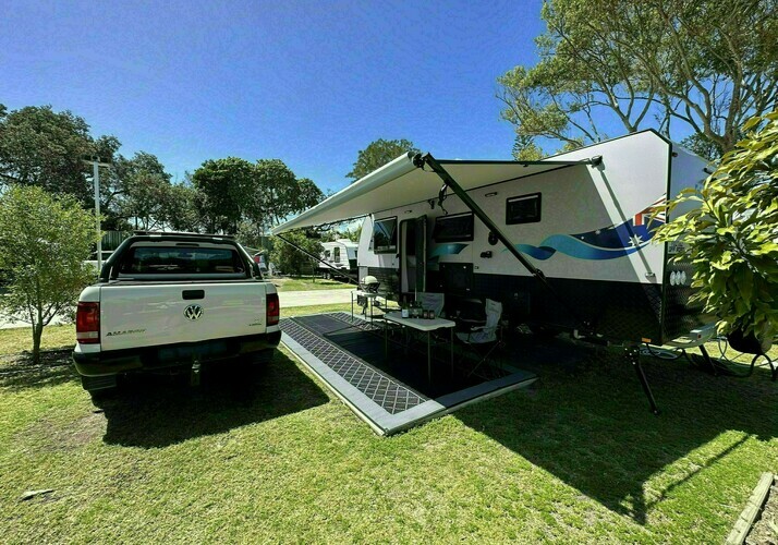 Image of a Caravan - Image 0