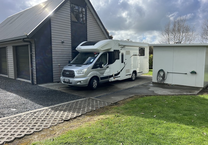 Image of a Motorhome - Image 0
