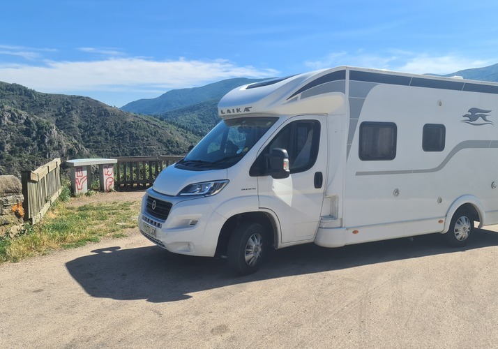 Image of a Motorhome - Image 0
