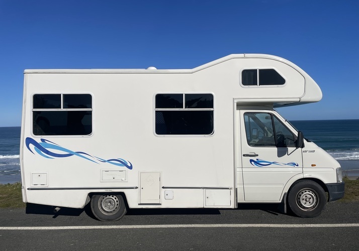 Image of a Motorhome - Image 0