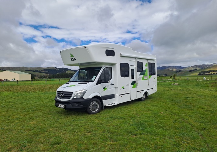 Image of a Motorhome - Image 0