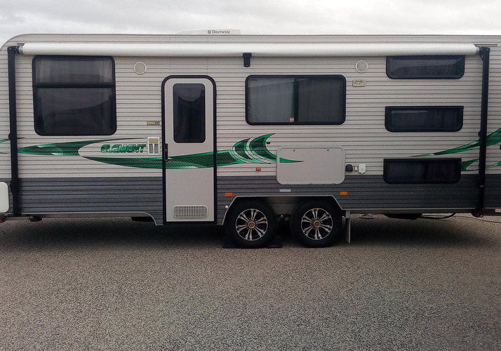 Image of a Caravan - Image 0