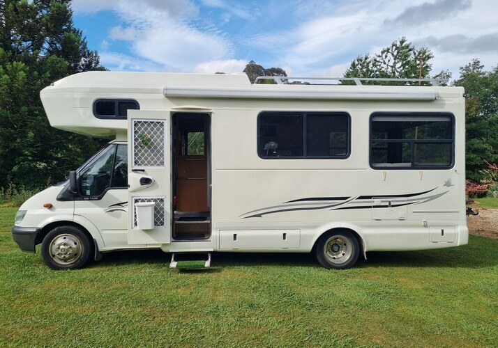 Image of a Motorhome - Image 0