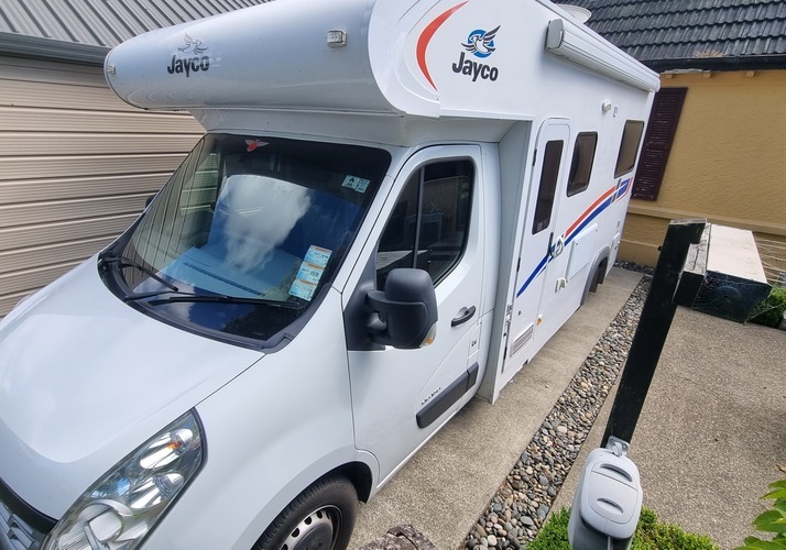 Image of a Motorhome - Image 0