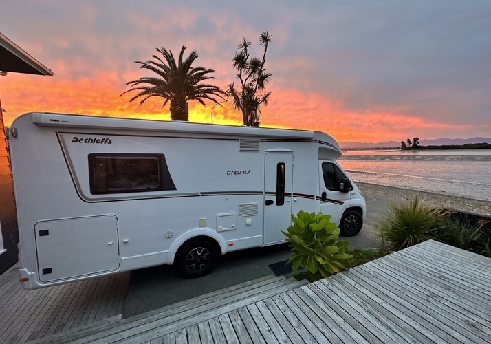 Image of a Motorhome - Image 0