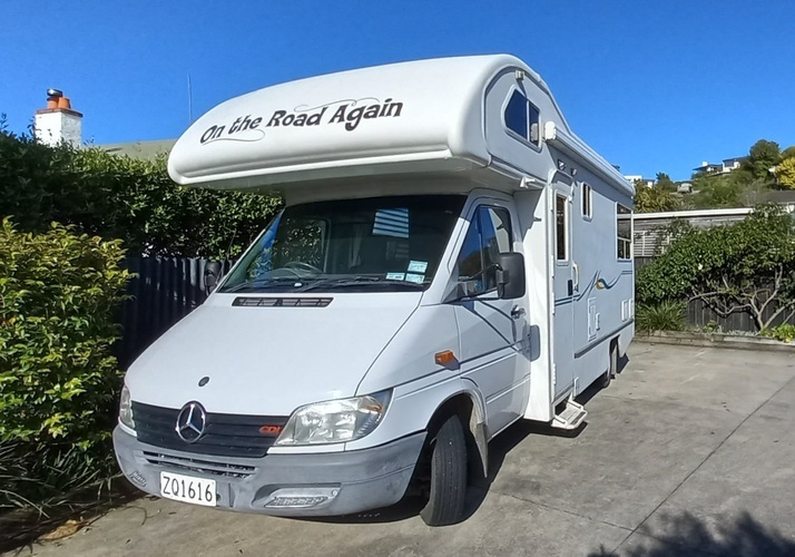 Image of a Motorhome - Image 0