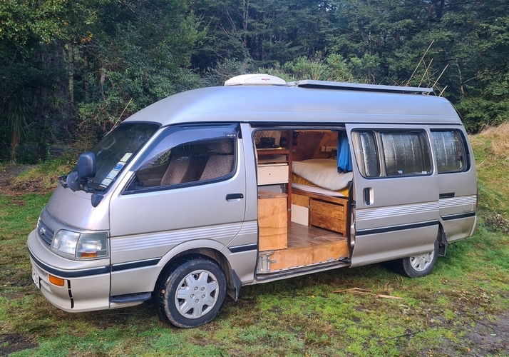 Image of a Campervan - Image 0