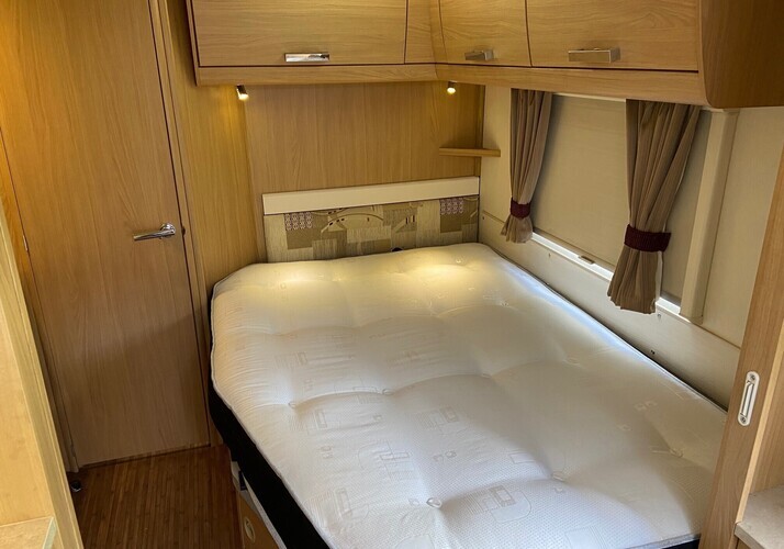 Image of a Caravan - Image 0