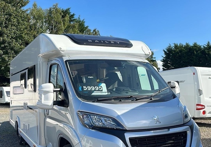 Image of a Motorhome - Image 0