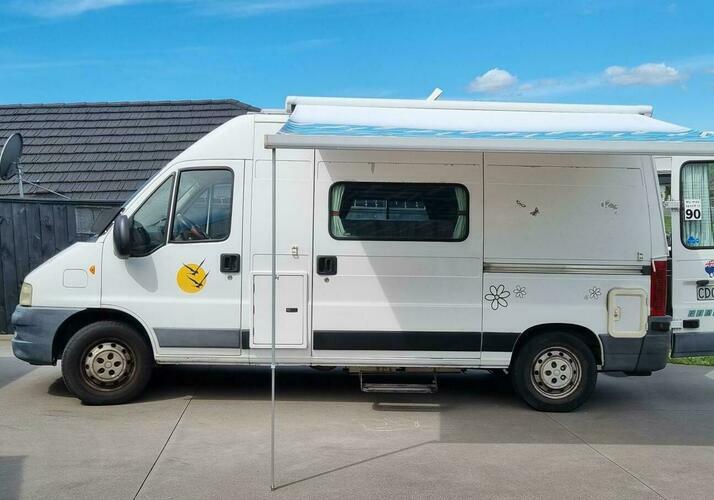 Image of a Campervan - Image 0