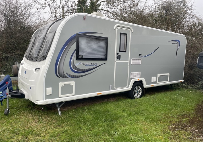 Image of a Caravan - Image 0