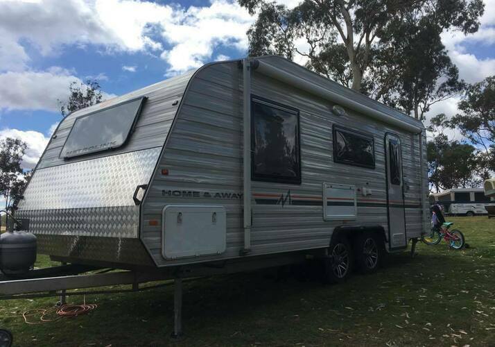 Image of a Caravan - Image 0