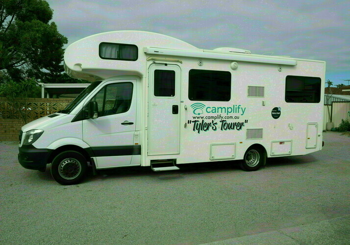 Image of a Motorhome - Image 0