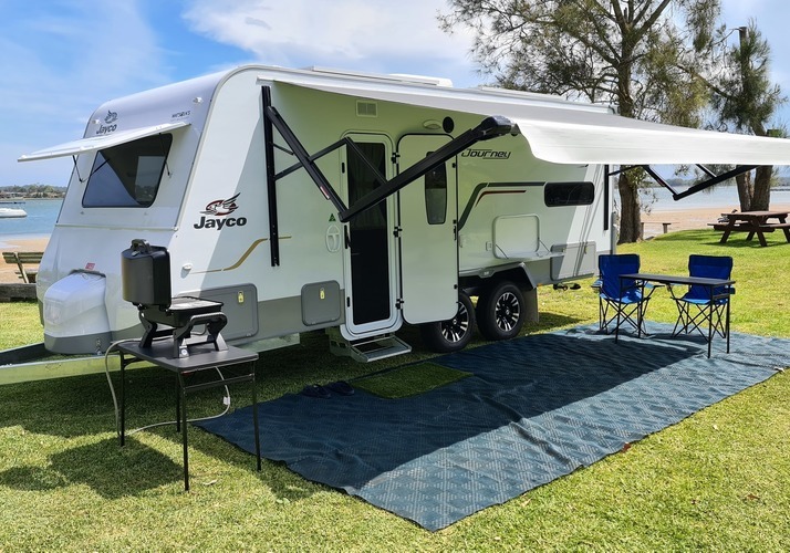 Image of a Caravan - Image 0