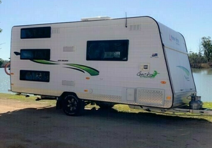 Image of a Caravan - Image 0