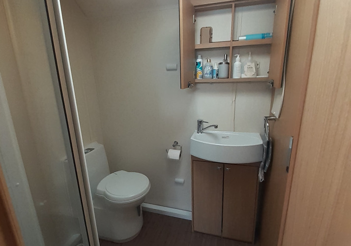 Image of a Motorhome - Image 12