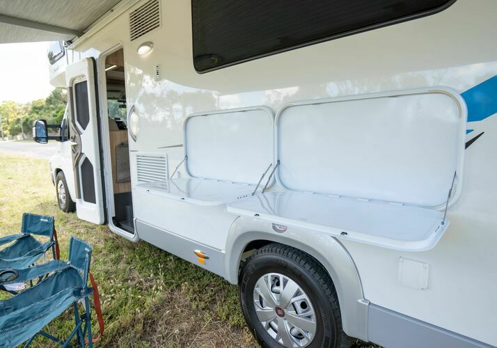 Image of a Motorhome - Image 4