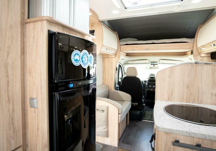 Image of a Motorhome - Image 9