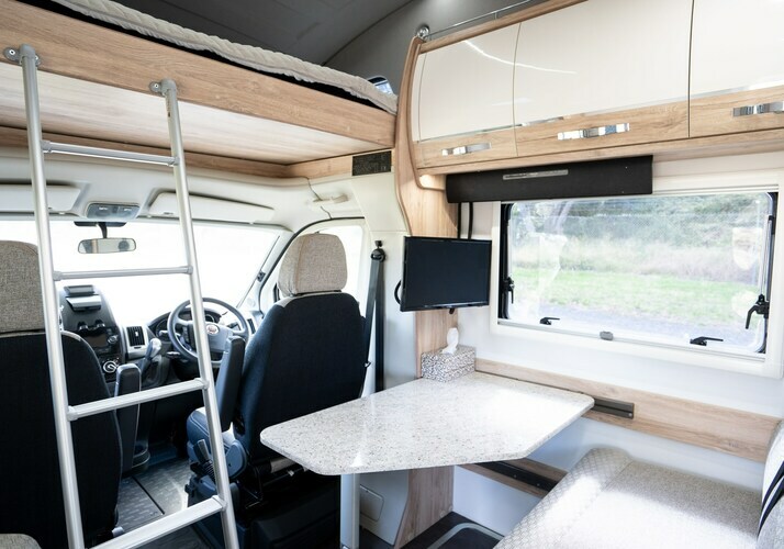 Image of a Motorhome - Image 15