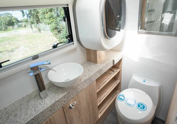 Image of a Motorhome - Image 18