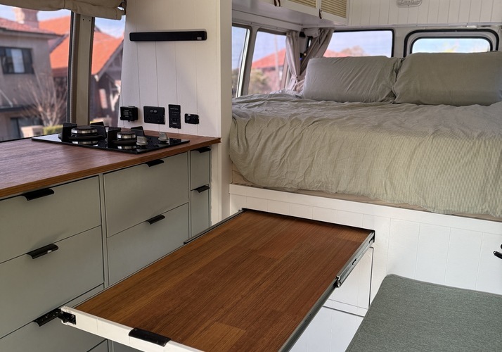 Image of a Motorhome - Image 4