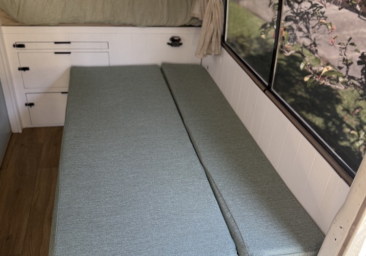 Image of a Motorhome - Image 3