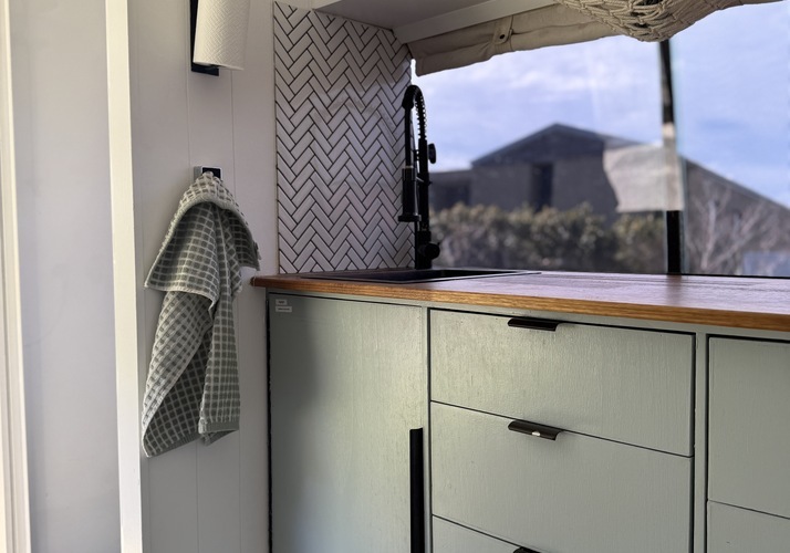 Image of a Motorhome - Image 16
