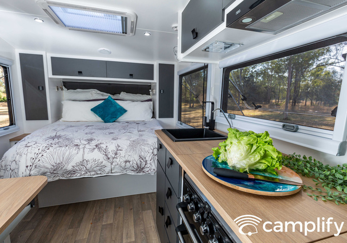 Image of a Caravan - Image 2